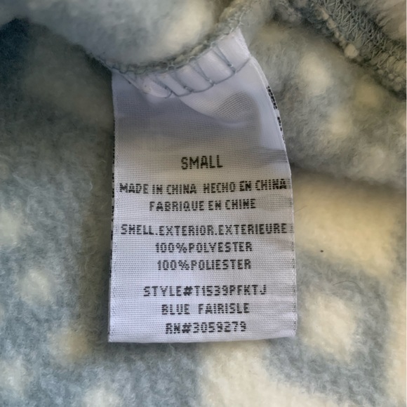 Thread+Supply Snowflake Fleece Pullover - Picture 5 of 6